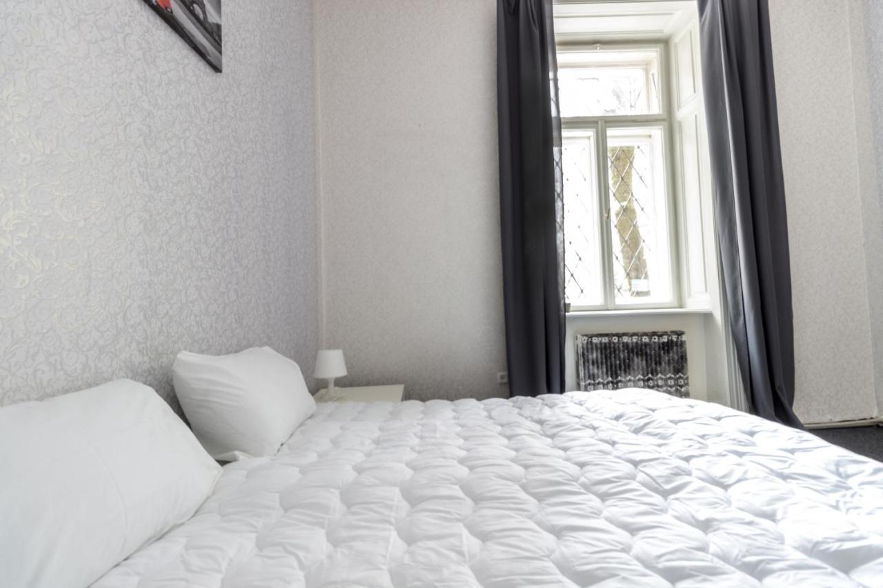 Hostel Best Time Lviv Exterior photo
